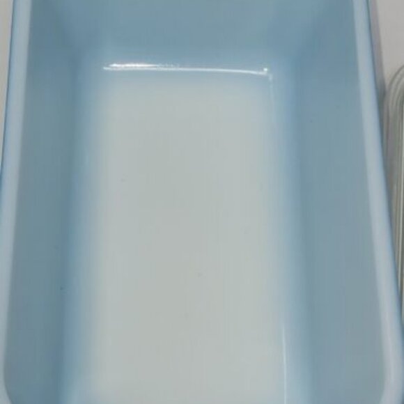 Vintage Pyrex Red & Blue Refrigerator Pair With Lids 501 B  and 501 - Picture 8 of 9